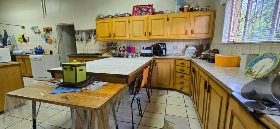 5 Bedroom Property for Sale in Oudorp North West